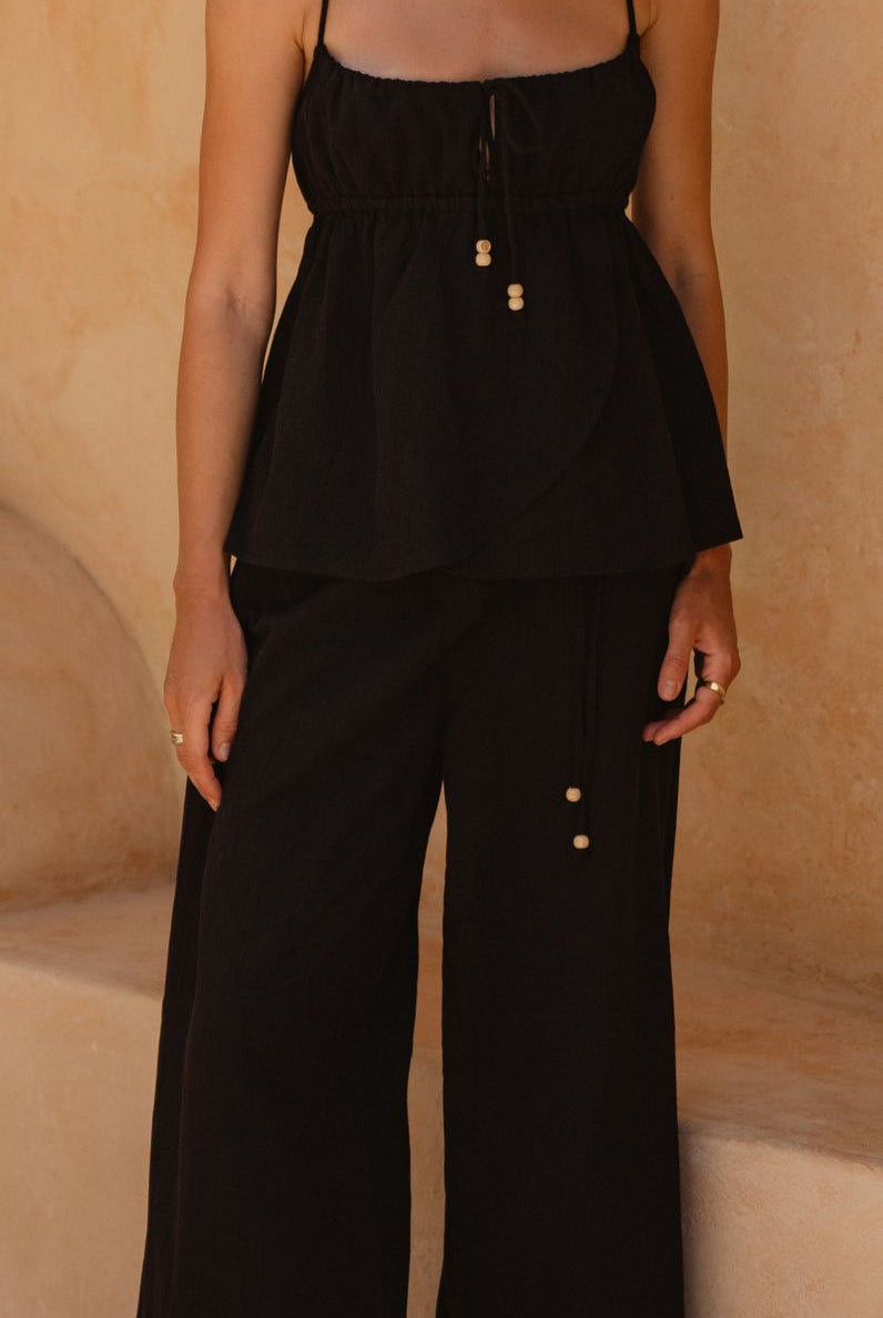 Layla Linen Top black